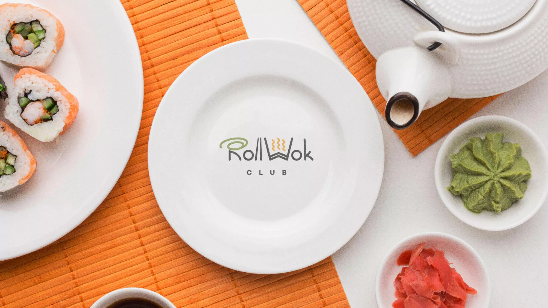 Разработка логотипа и фирменного стиля в Луге для суши-бара «Roll Wok Club» Разработка логотипа и фирменного стиля в Луге для суши-бара «Roll Wok Club»